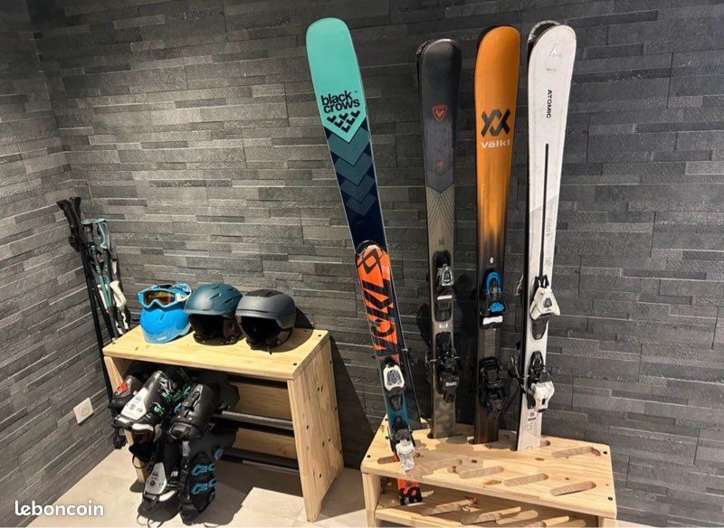 Local à skis chauffé avec chauffe-chaussures